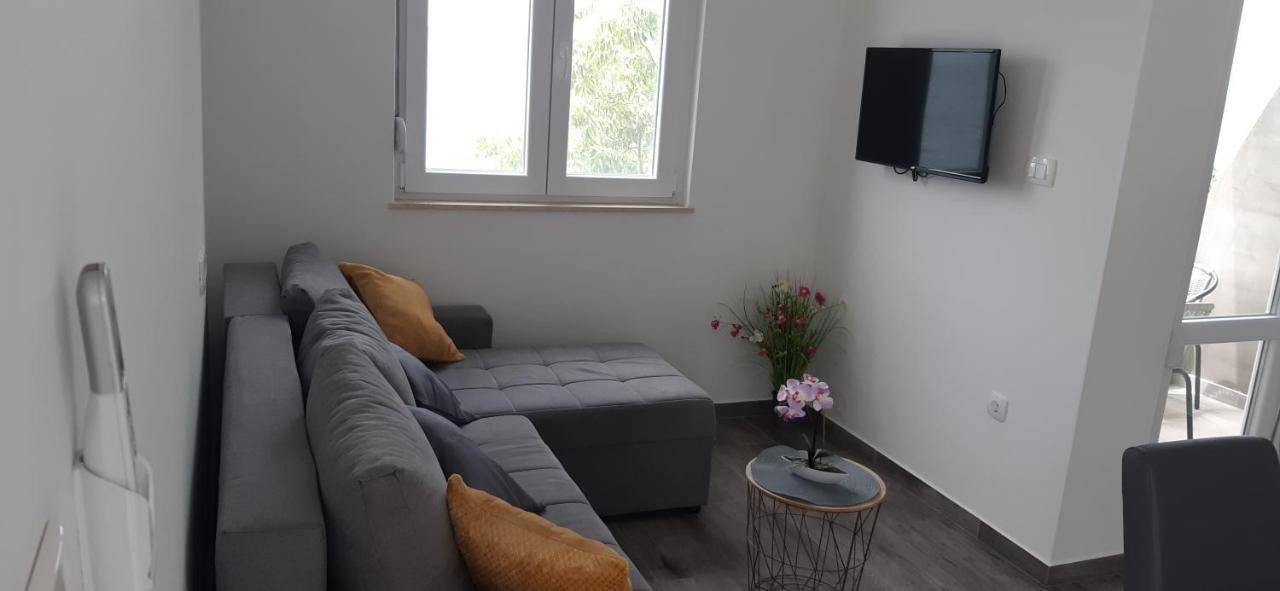 Apartmani Antea Starigrad Paklenica Exterior foto